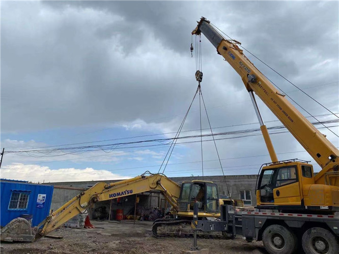 卢龙县25吨吊车的工作半径是多少？