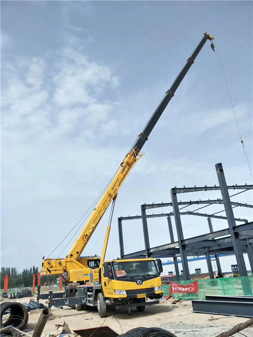 卢龙县超高层建筑钢结构吊装案例